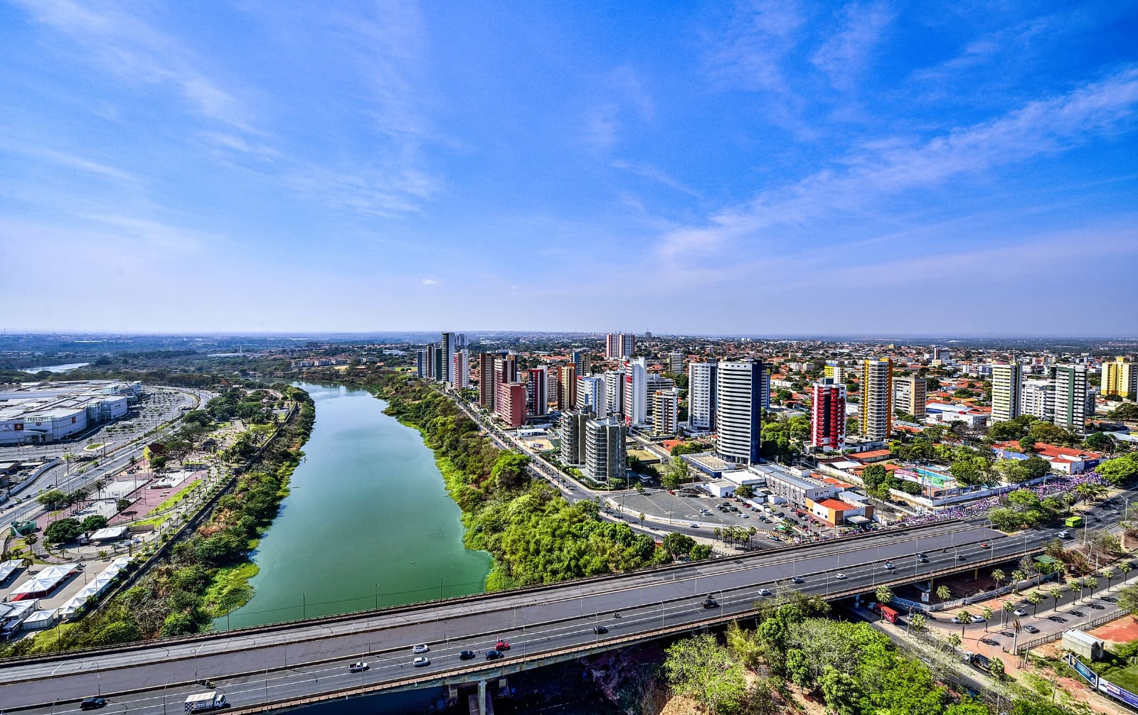 Vista aérea de Teresina usada como fundo da hero da CBIMOB