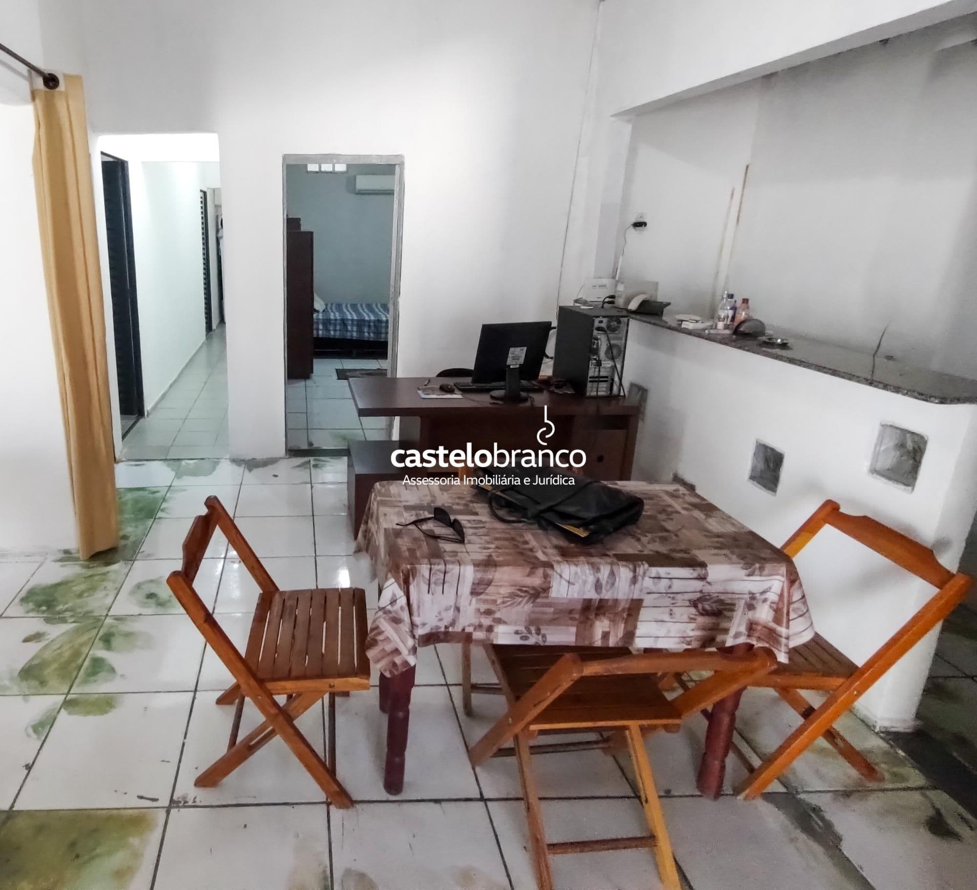 Casa a Venda Zona Leste, no Planalto Uruguai, 03 quartos, garagem coberta para 2 carros