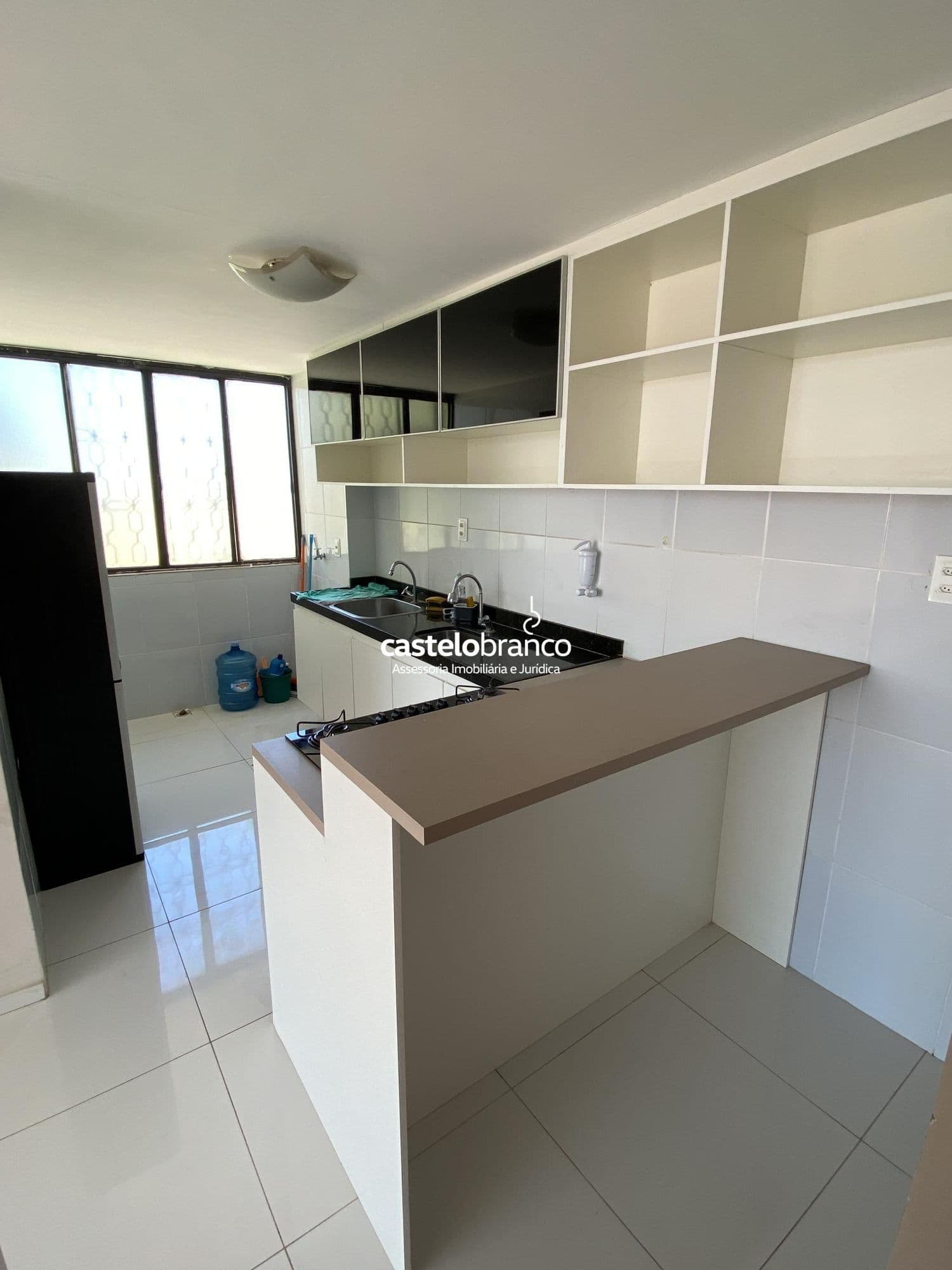 Apartamento para venda ou locação com excelente localização, Cristo Rei, 02 quartos e 01 suíte