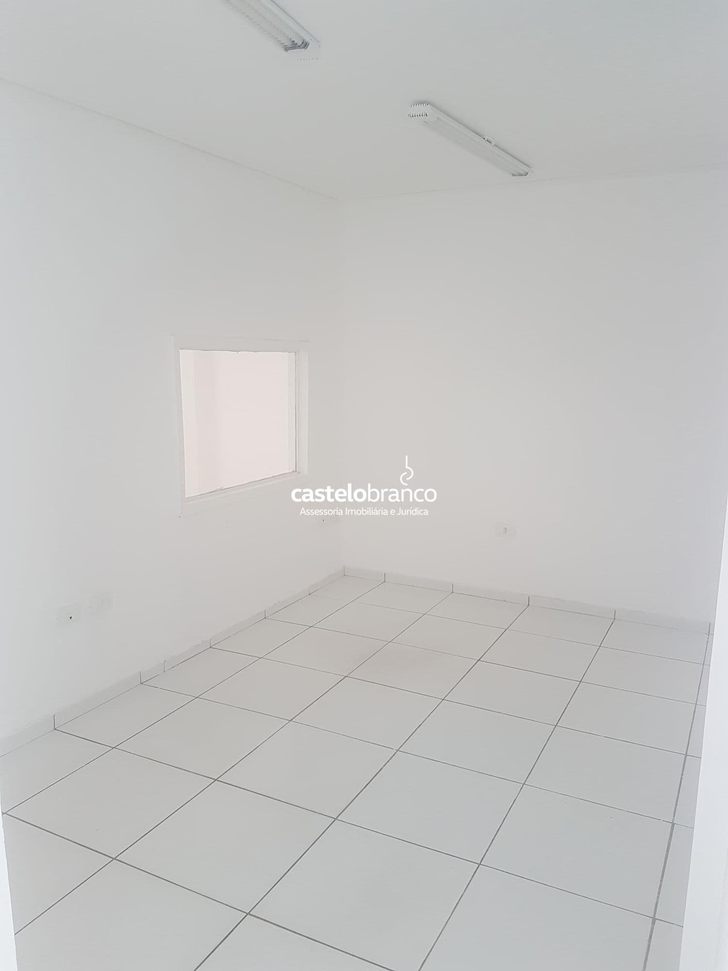 SALA COMERCIAL AMPLA PARA LOCAÇÃO NO CENTRO DE TERESINA-PI